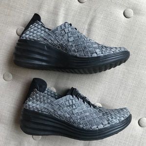 bernie mev’s Women’s Gem Wedge Pump